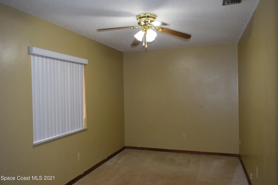 Photo of 1111 Grapefruit Road SE