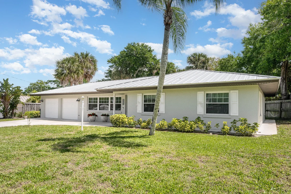 Photo of 949 W Whitmire Drive
