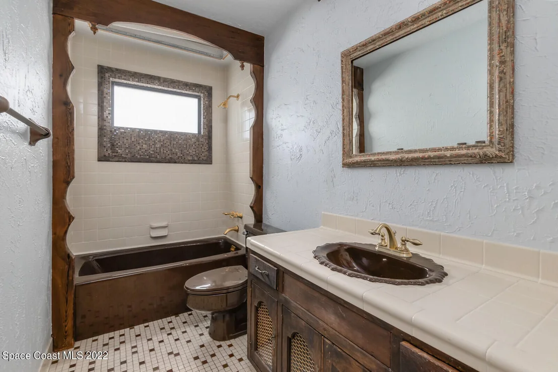 Photo of 140 9th Avenue