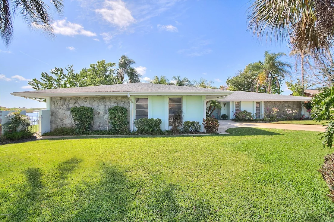 Photo of 846 Egret Road