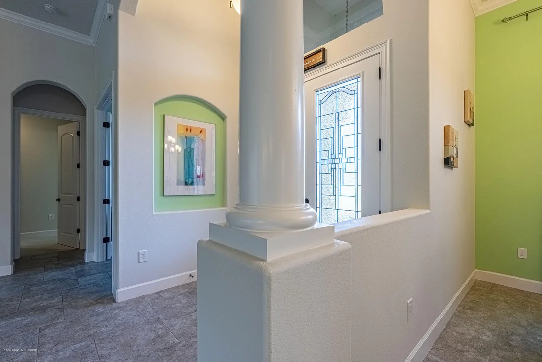 Photo of 824 Lorenza Place
