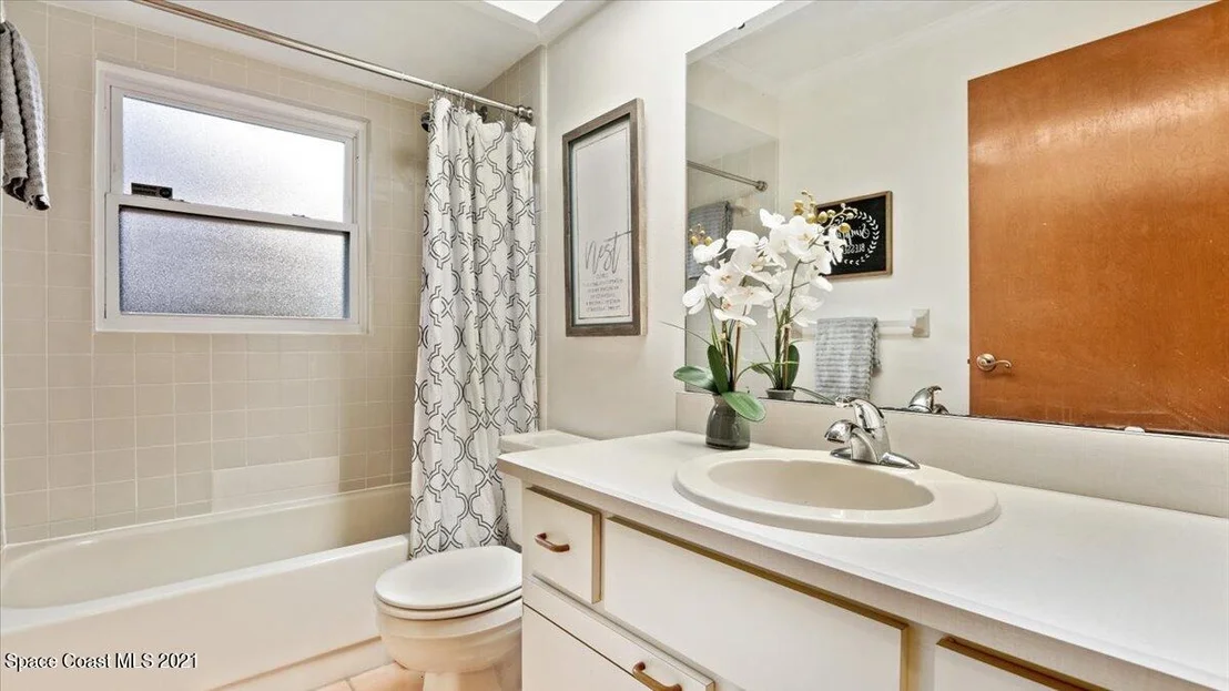 Photo of 4840 Riverside Road