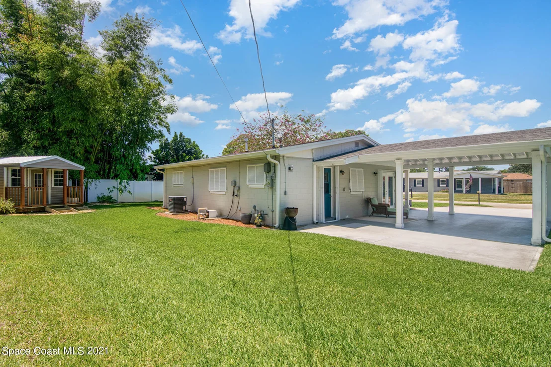 Photo of 983 Beacon Road