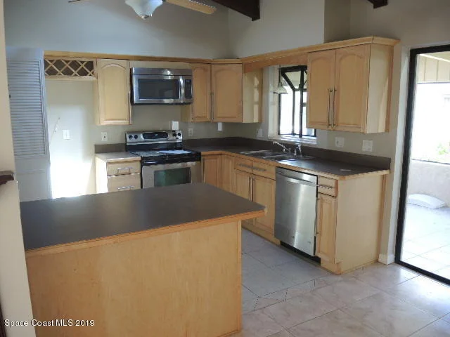 Photo of 335 Mission Oak Drive