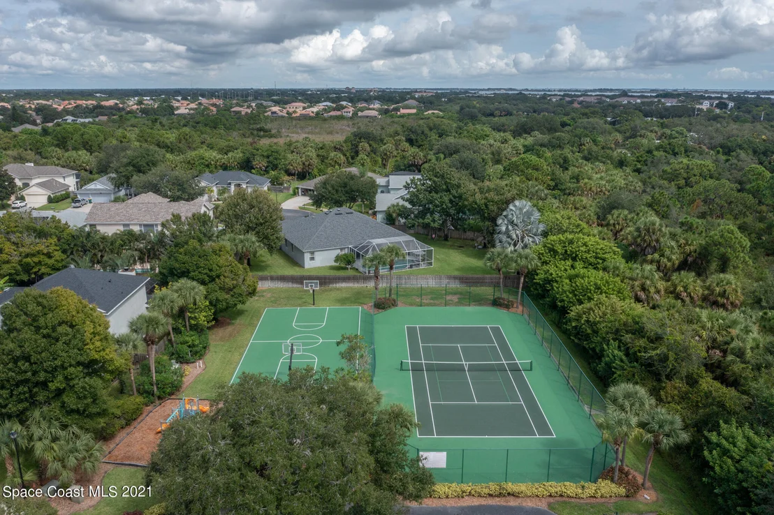 Photo of 5876 Arlington Circle