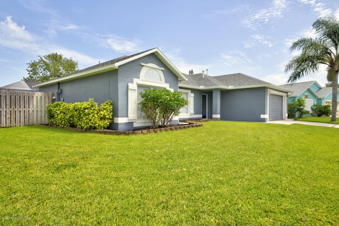 Photo of 2380 High Ridge Road