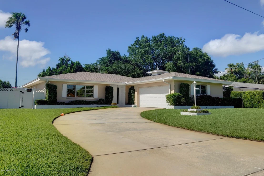 Photo of 3077 Sunset Lane