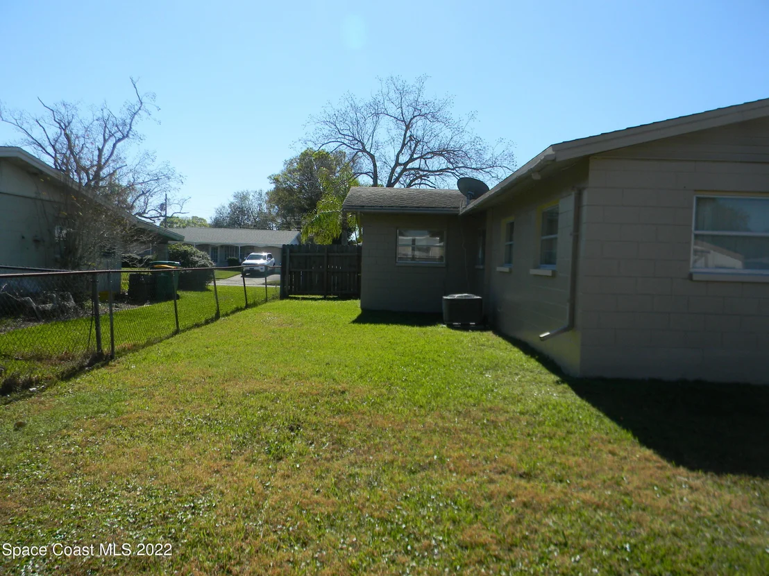 Photo of 2132 Lakeview Drive