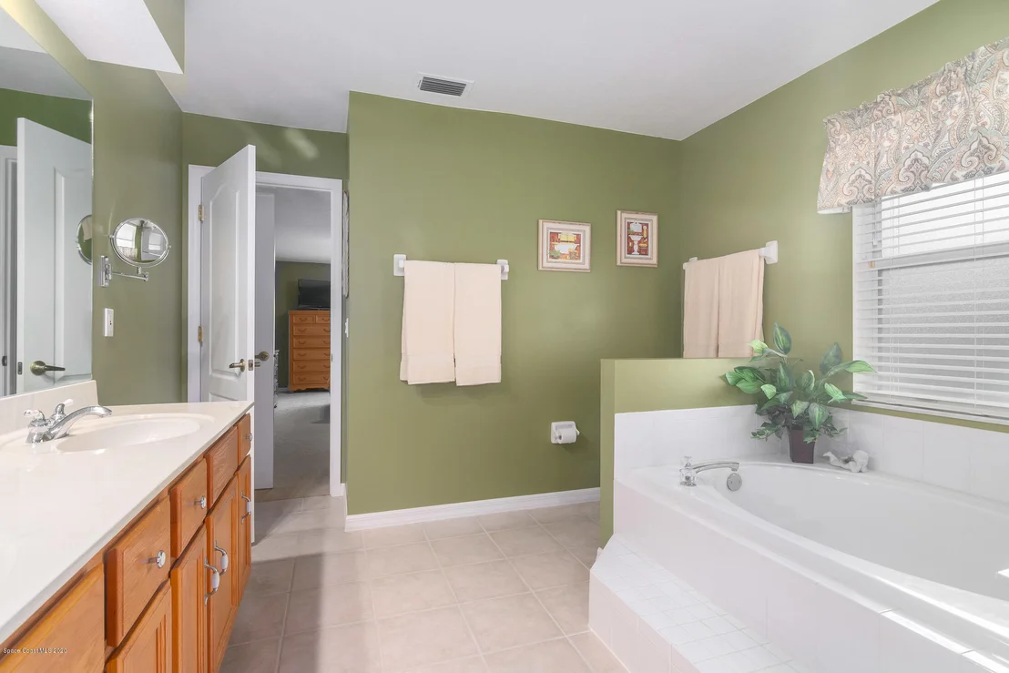 Photo of 5755 Sheffield Place
