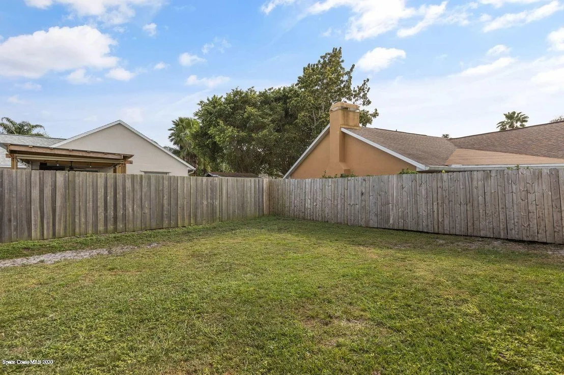 Photo of 823 Levitt Parkway