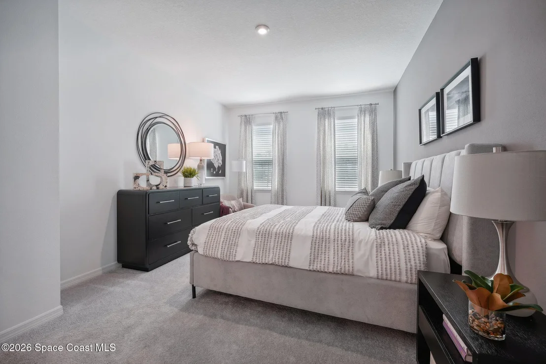 Photo of 992 NE Banff Drive NE