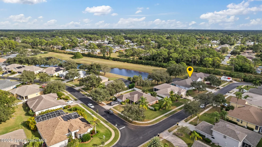 Photo of 1785 Windbrook Drive SE