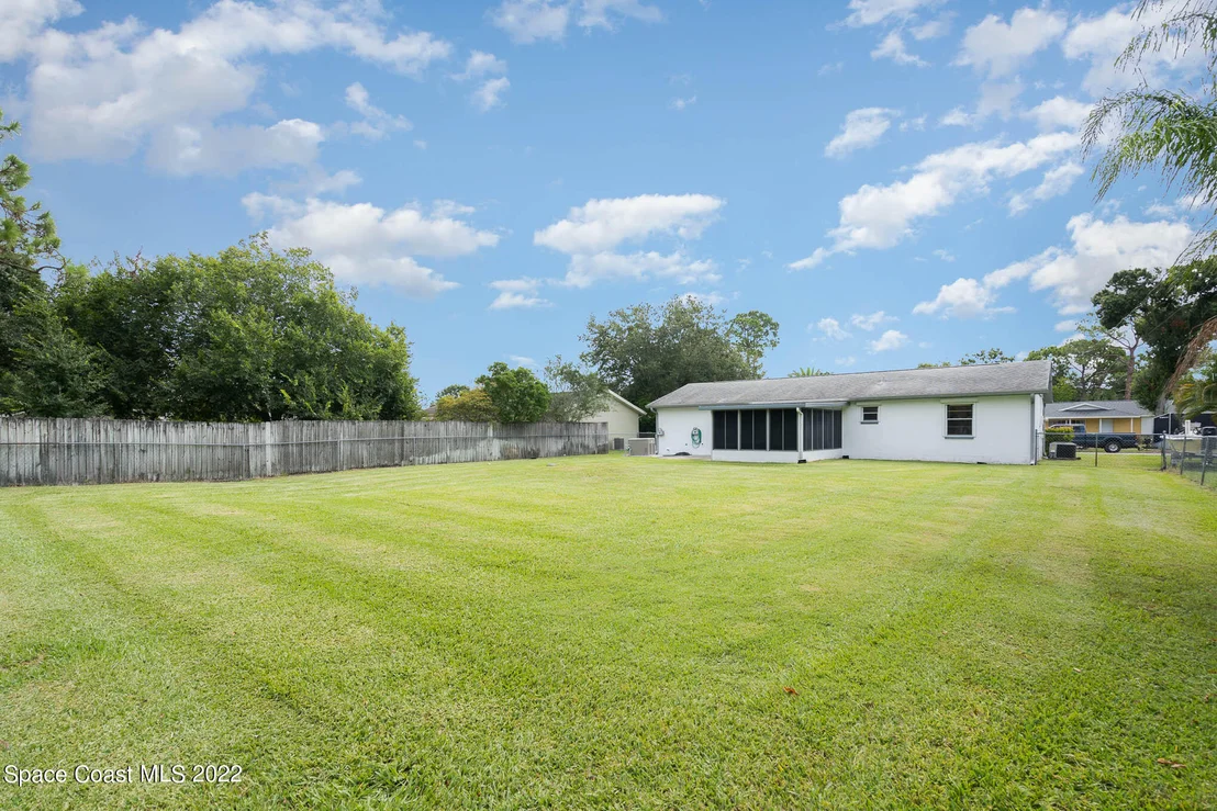 Photo of 261 E Haven Drive