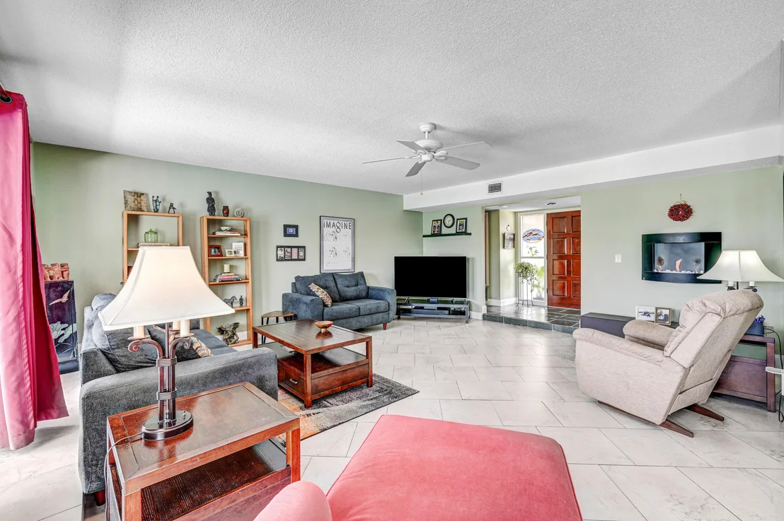 Photo of 798 Montclair Road NE