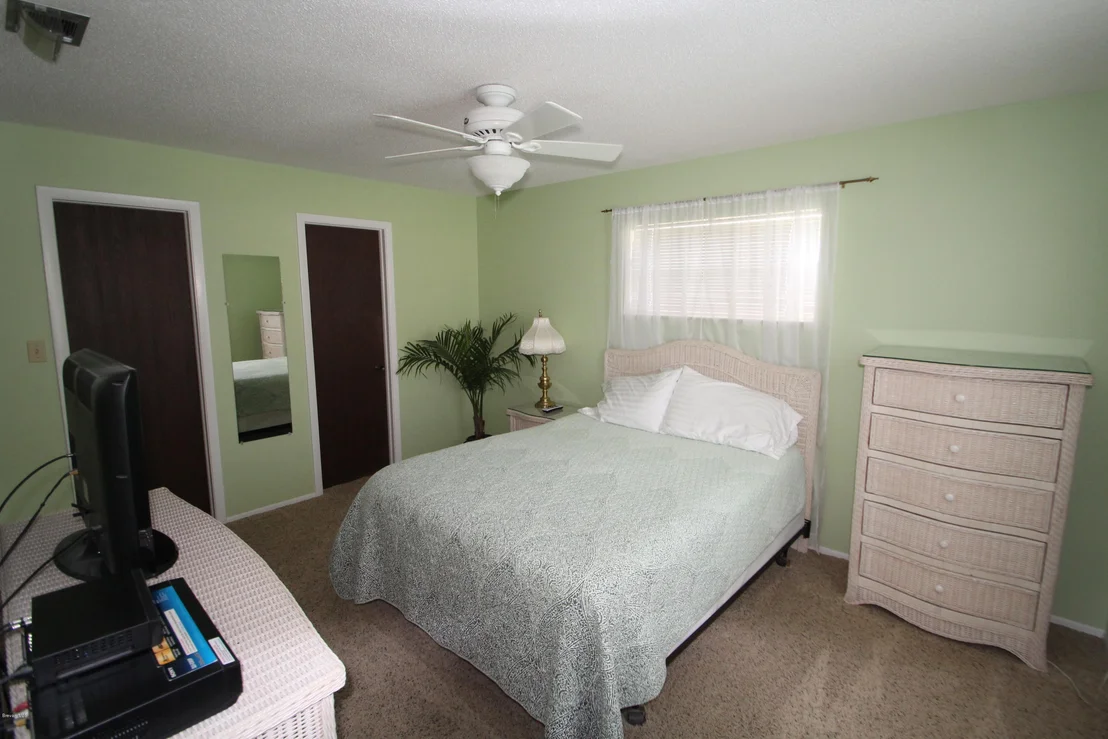 Photo of 2700 FOREST Drive