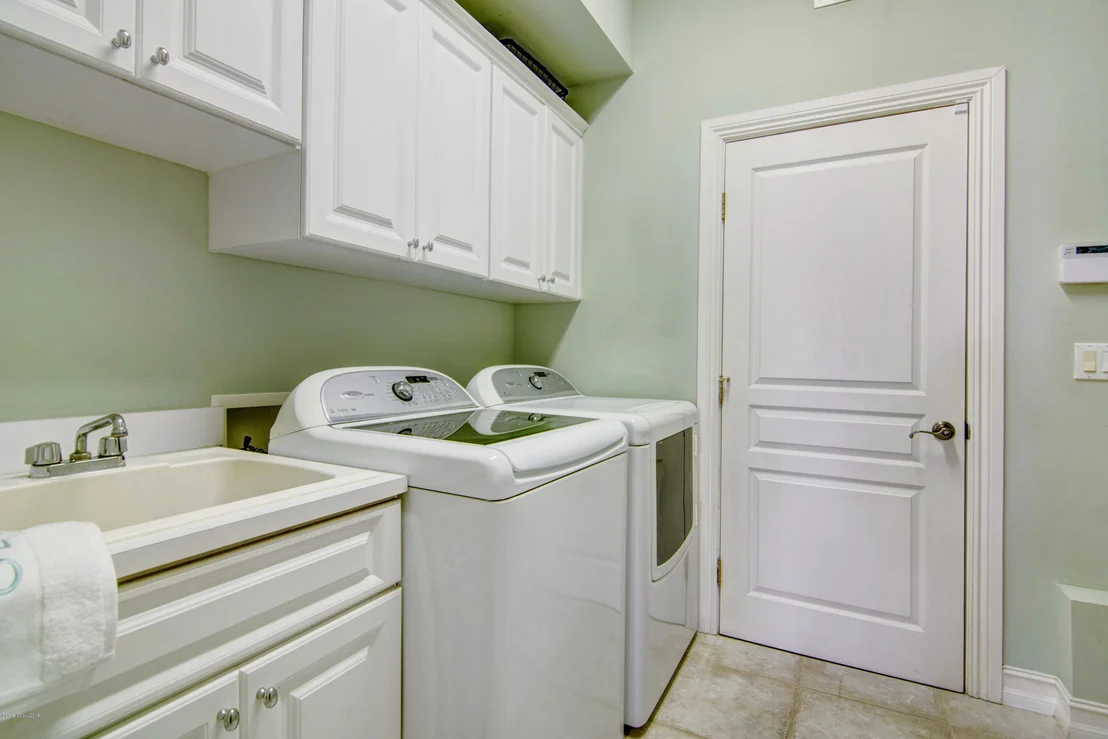 Photo of 787 Oak Ridge Drive