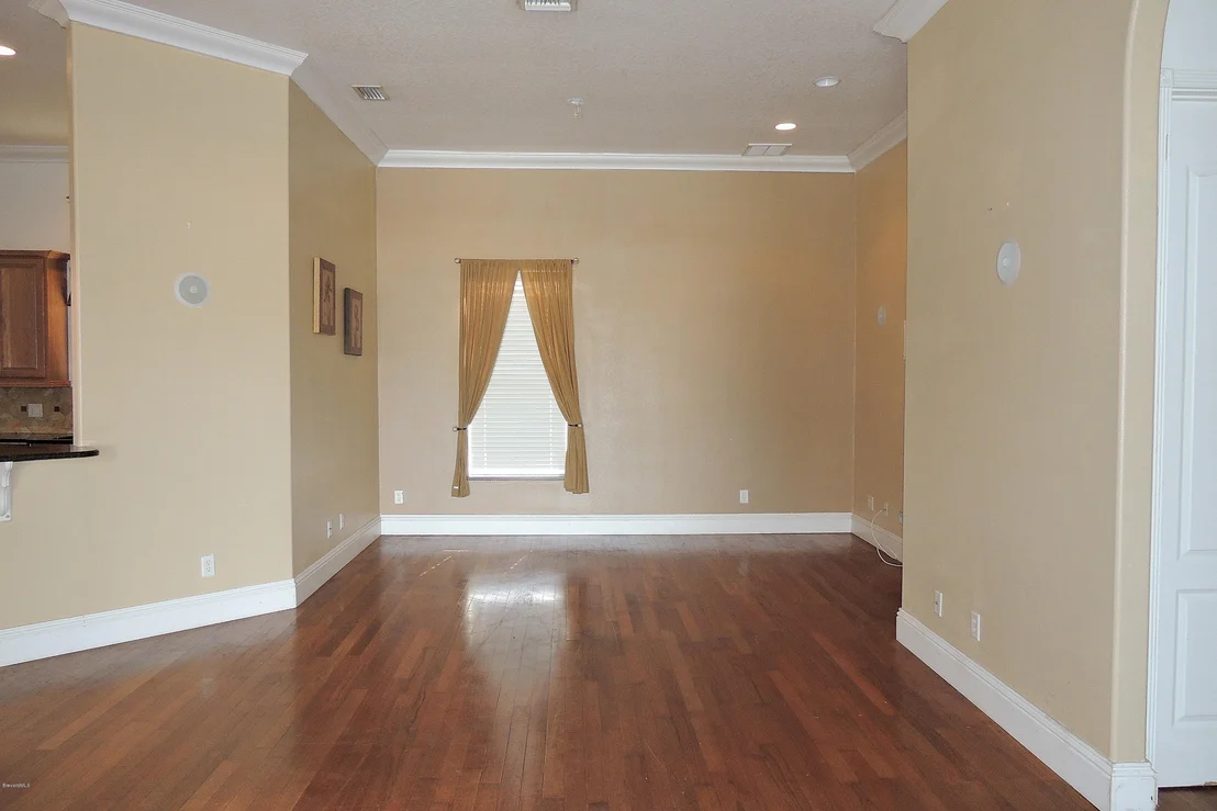 Photo of 1120 NE Riviera Drive