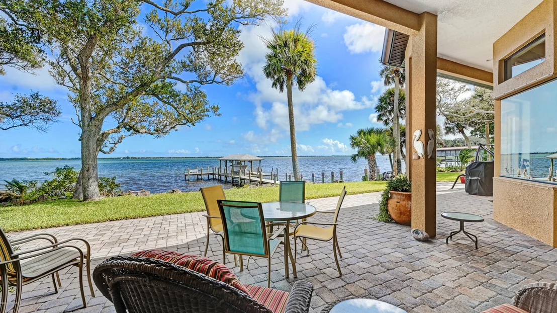 Photo of 3799 Riverside Drive