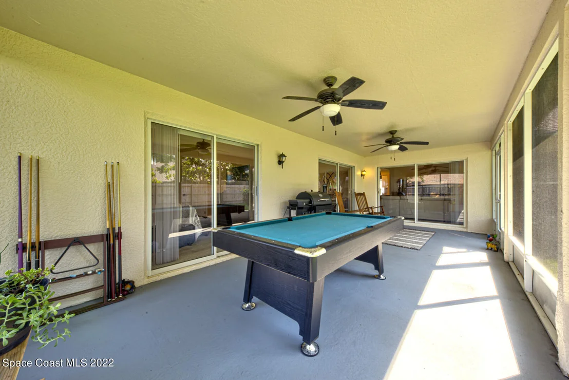 Photo of 985 Pelican Lane
