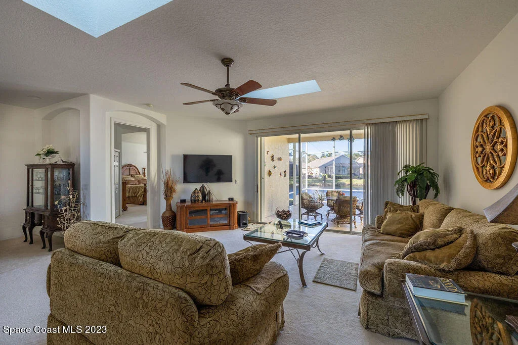 Photo of 4540 Portage Trail