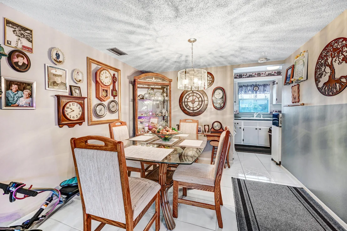 Photo of Unit 4H at 2500 Eagle Drive