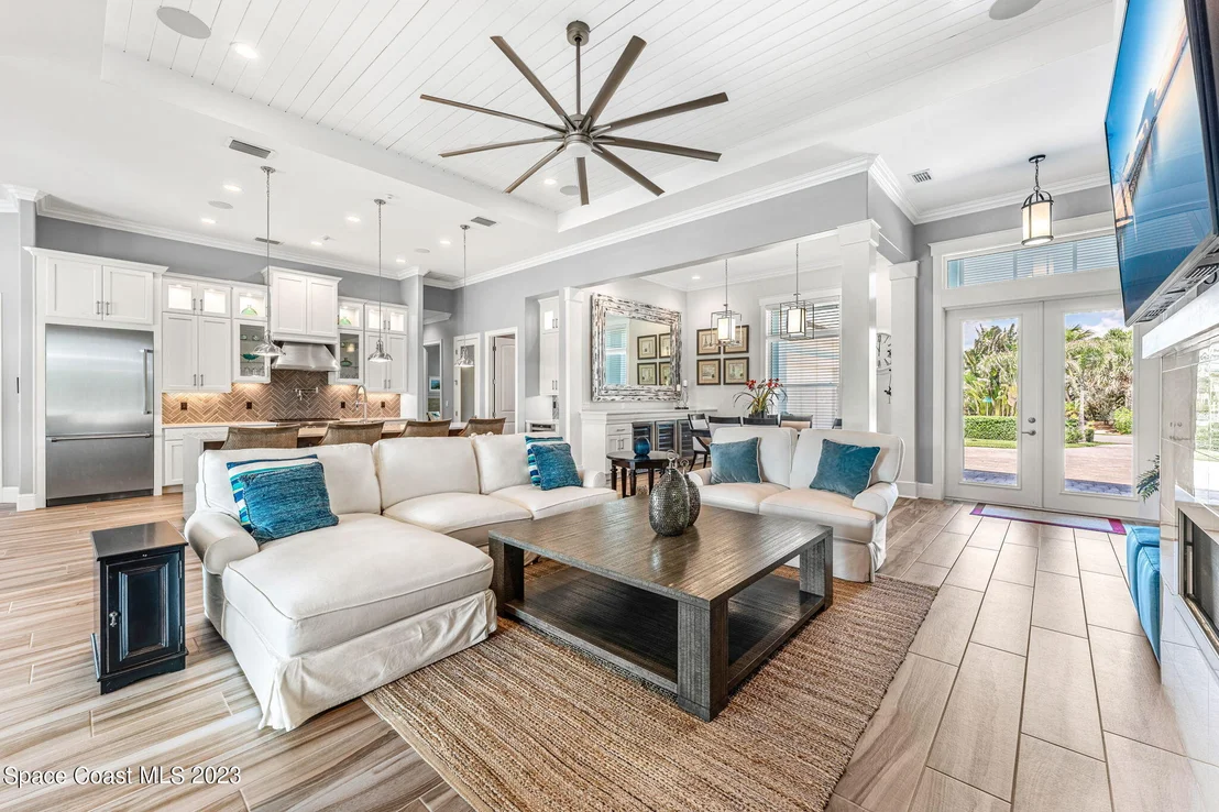 Photo of 6231 Windward Lane
