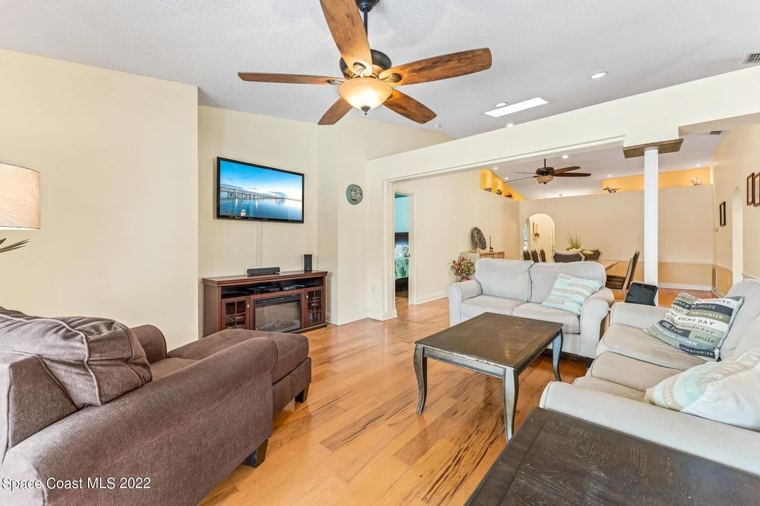 Photo of 380 Wickham Lakes Drive