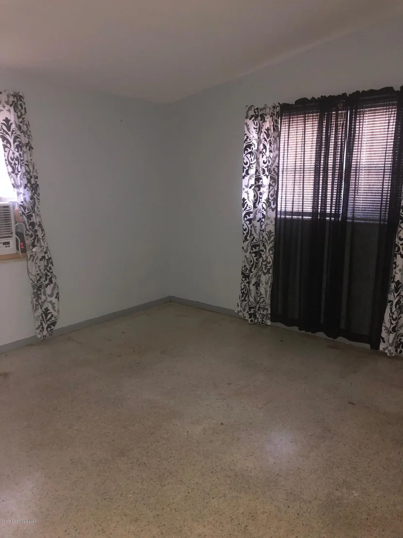 Photo of 1157 Cabot Drive NE