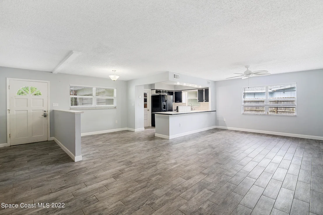 Photo of 104 Bahama Boulevard