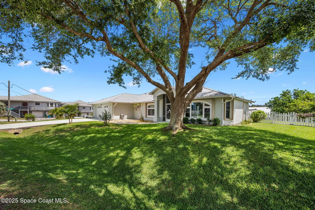 Photo of 7109 Blue Shore Road