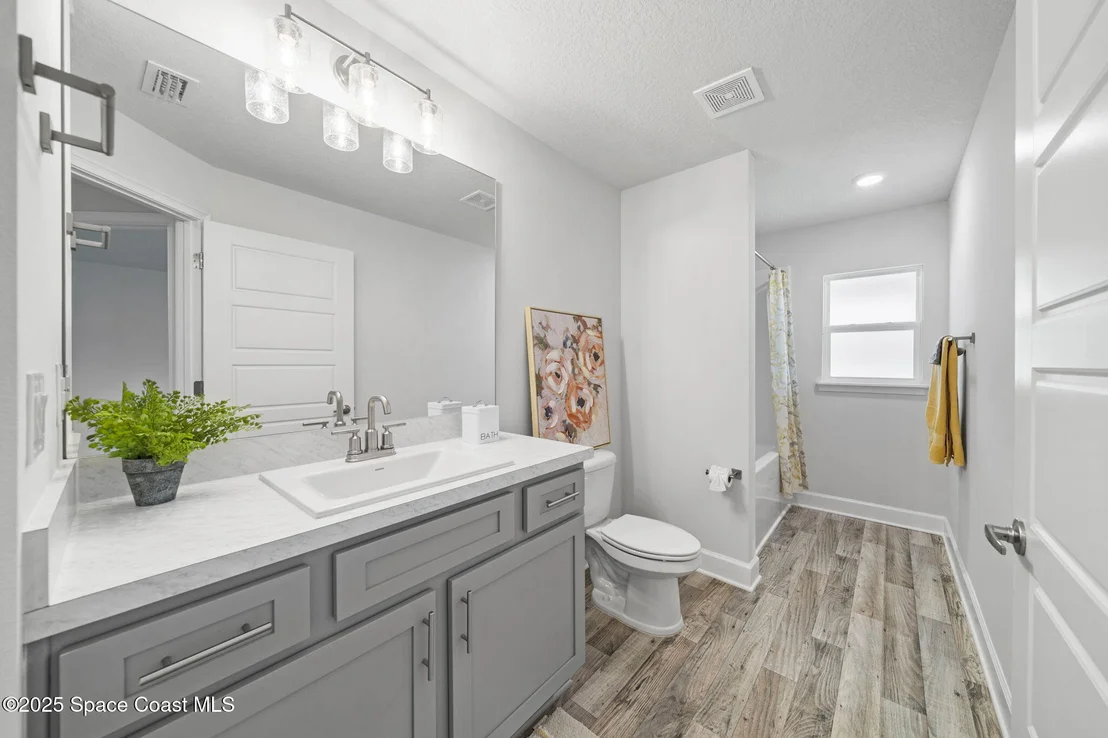 Photo of 920 Lyons Circle NW