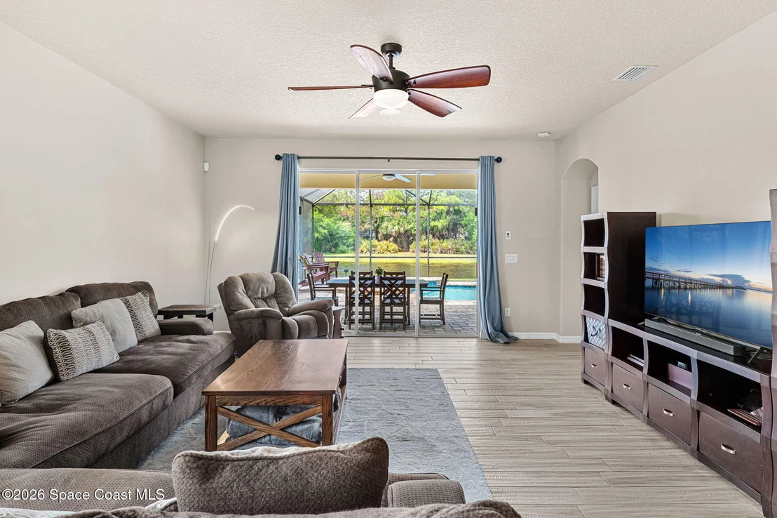 Photo of 8533 Drayton Circle