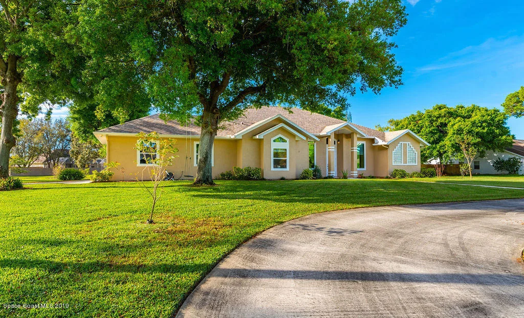 Photo of 1201 Heritage Acres Boulevard