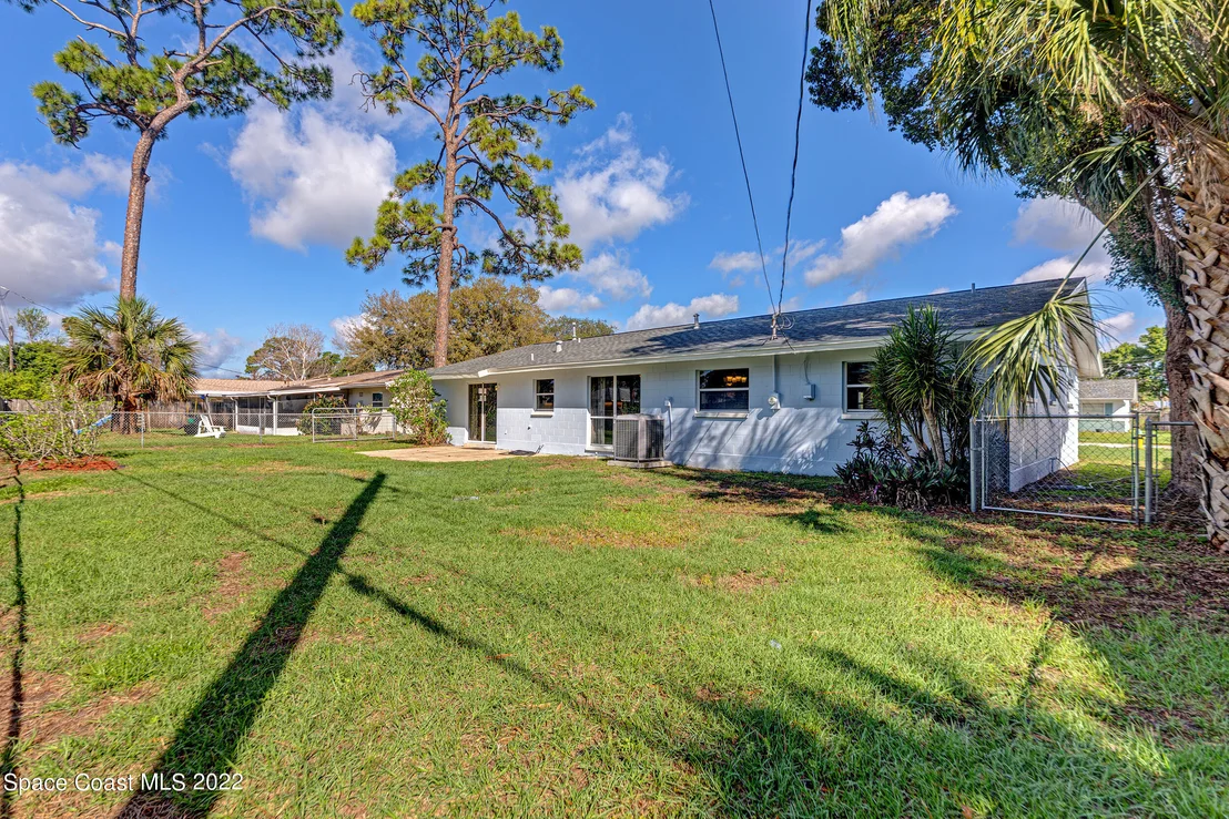 Photo of 877 Westport Drive