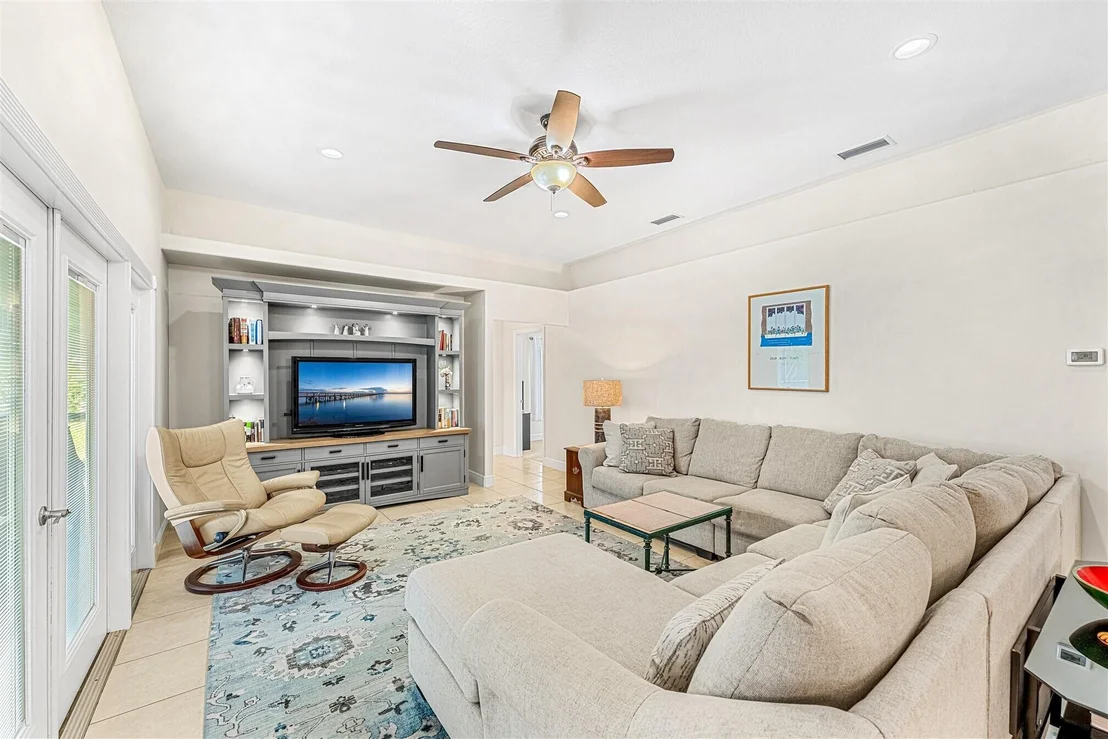 Photo of 1697 E Auburn Lakes Drive N