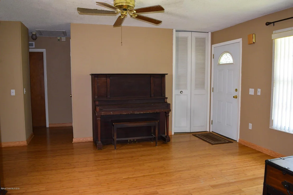 Photo of 1634 Sycamore Road
