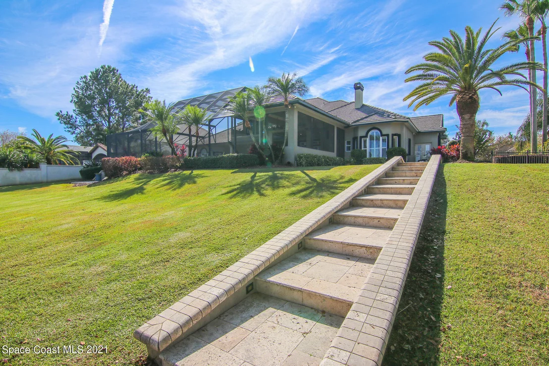 Photo of 228 Mclean Point