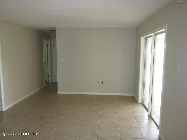 Photo of 437 Thrush Drive
