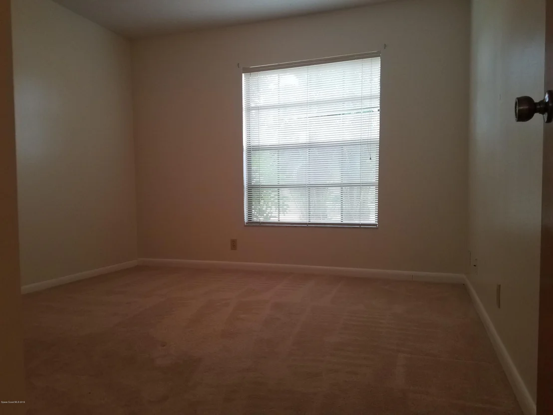 Photo of 790 White Pine Avenue