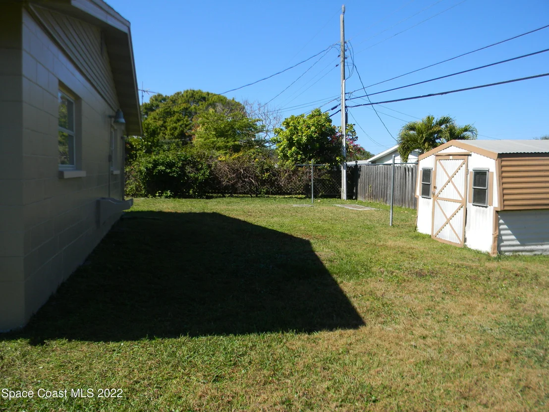 Photo of 2132 Lakeview Drive