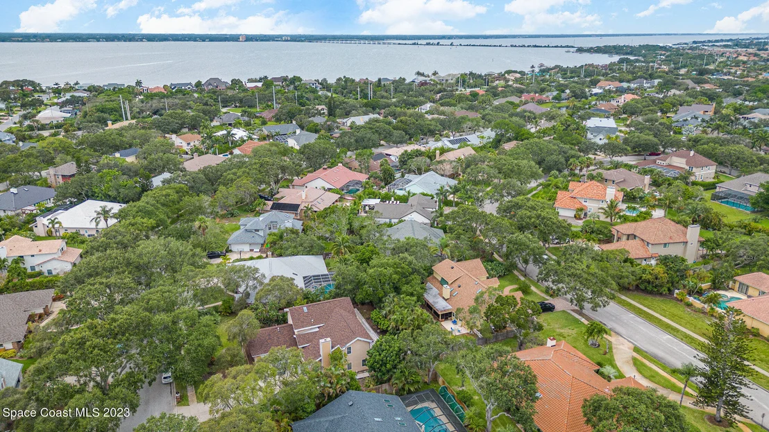 Photo of 544 Hummingbird Drive