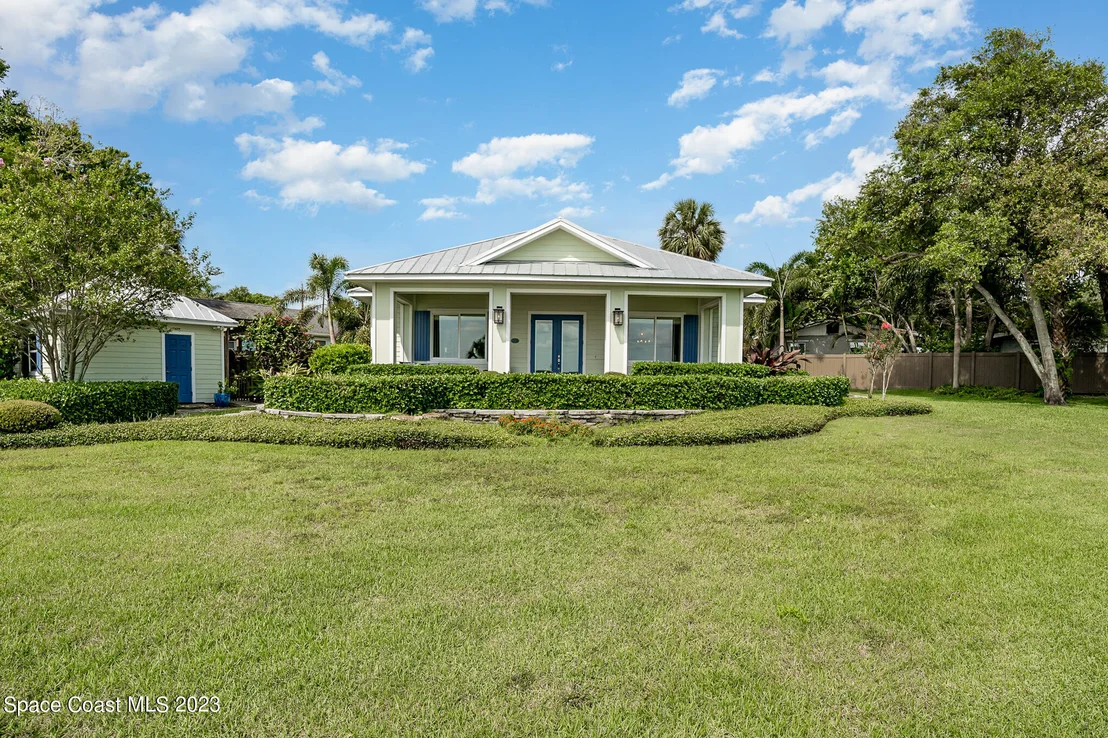 Photo of 413 N Indian River Drive