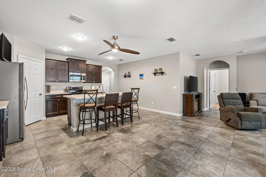 Photo of 648 Coyote Drive