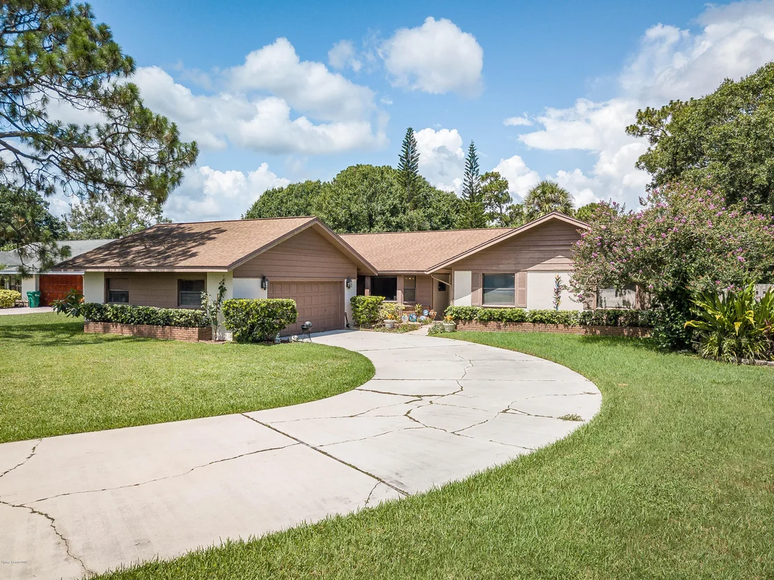 Photo of 2304 Hamlet Drive