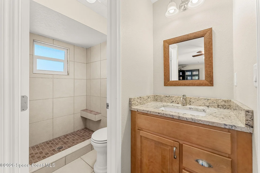 Photo of 5687 Holden Road