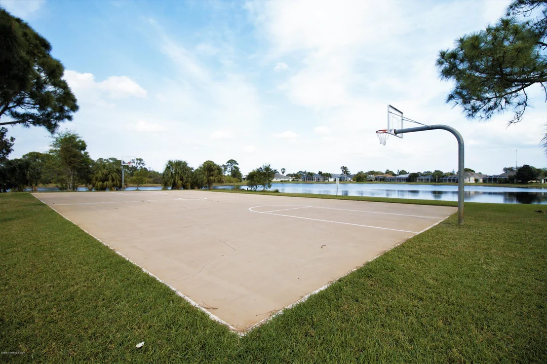 Photo of 1015 Starling Way