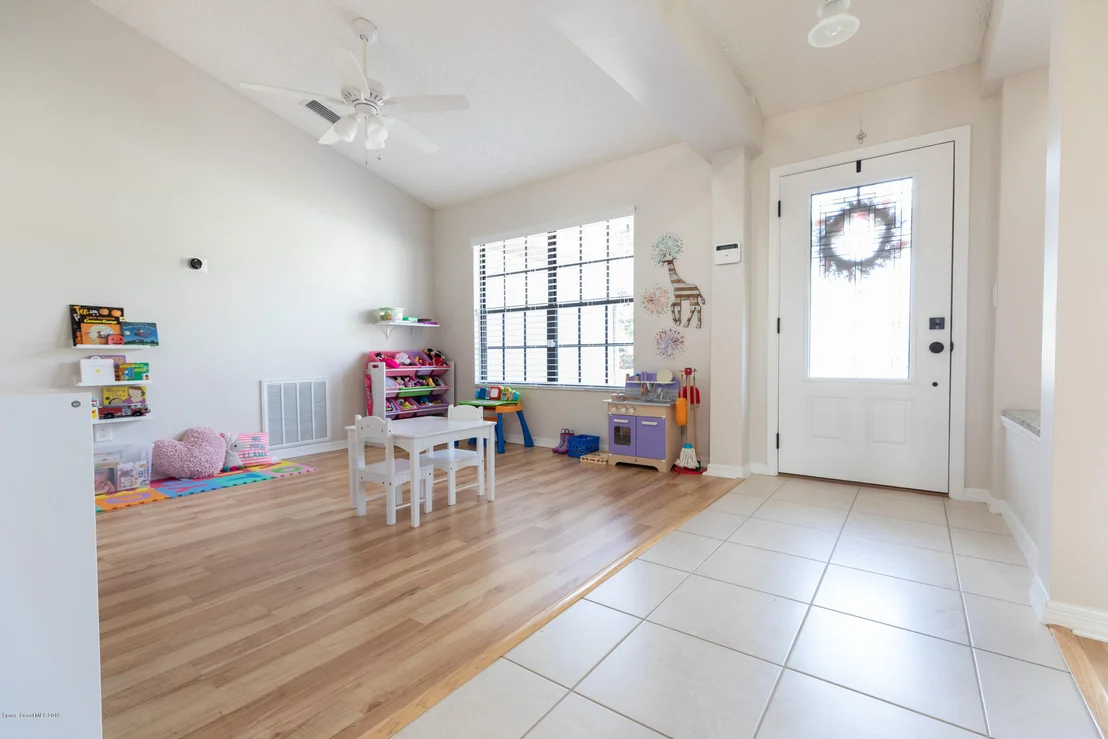 Photo of 678 Sandpiper Circle