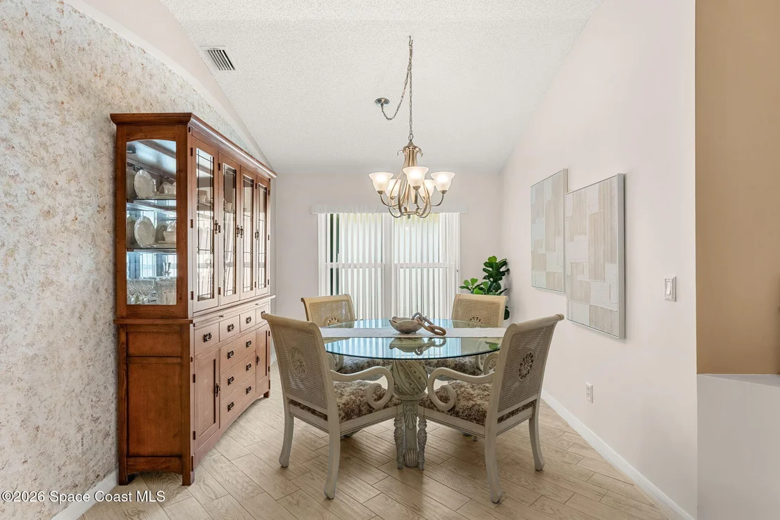 Photo of 992 Shaw Circle