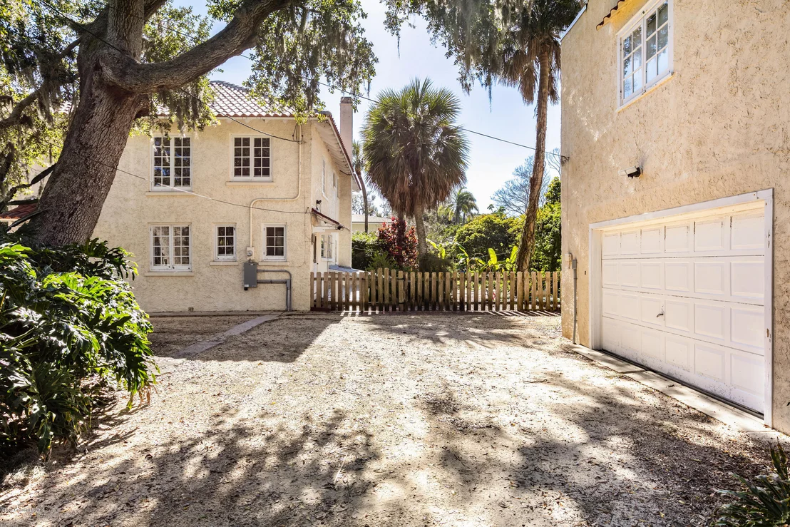 Photo of 1305 Rockledge Drive