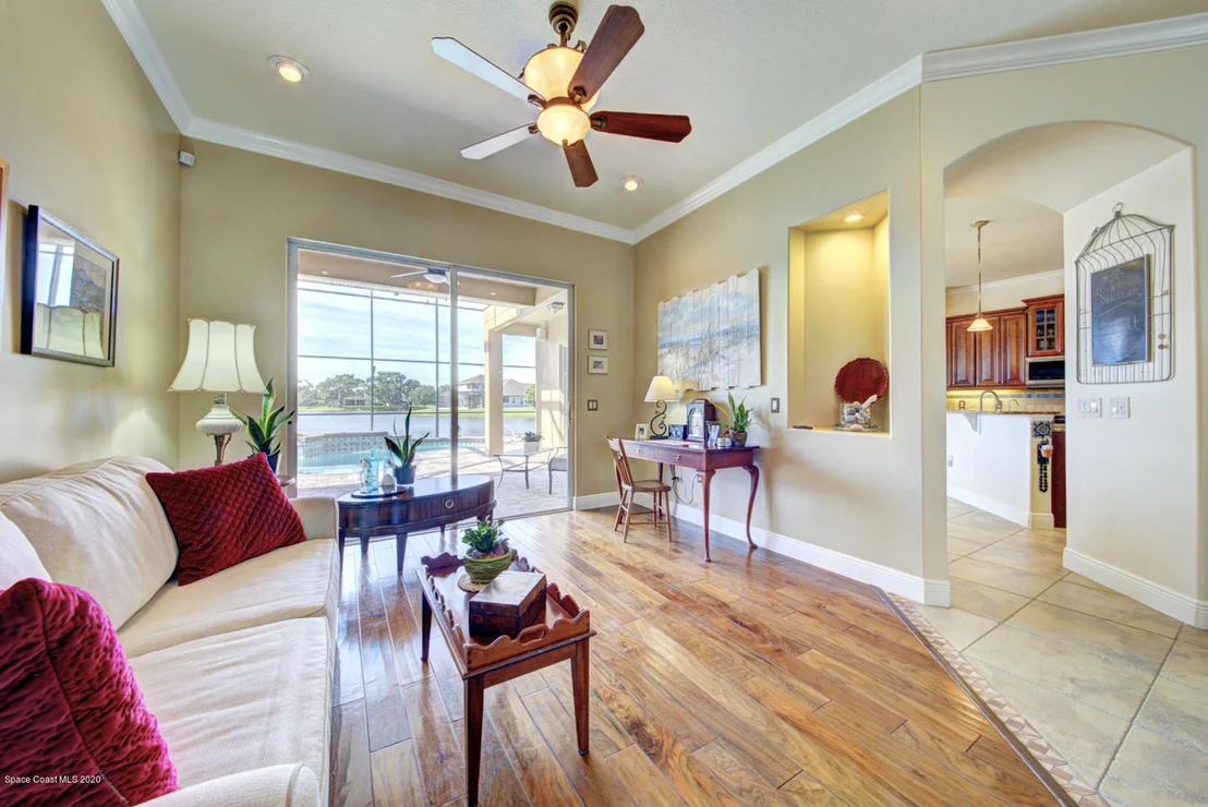 Photo of 2084 Botanica Circle